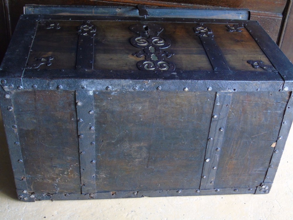 17th century iron bound walnut chest View XVI
