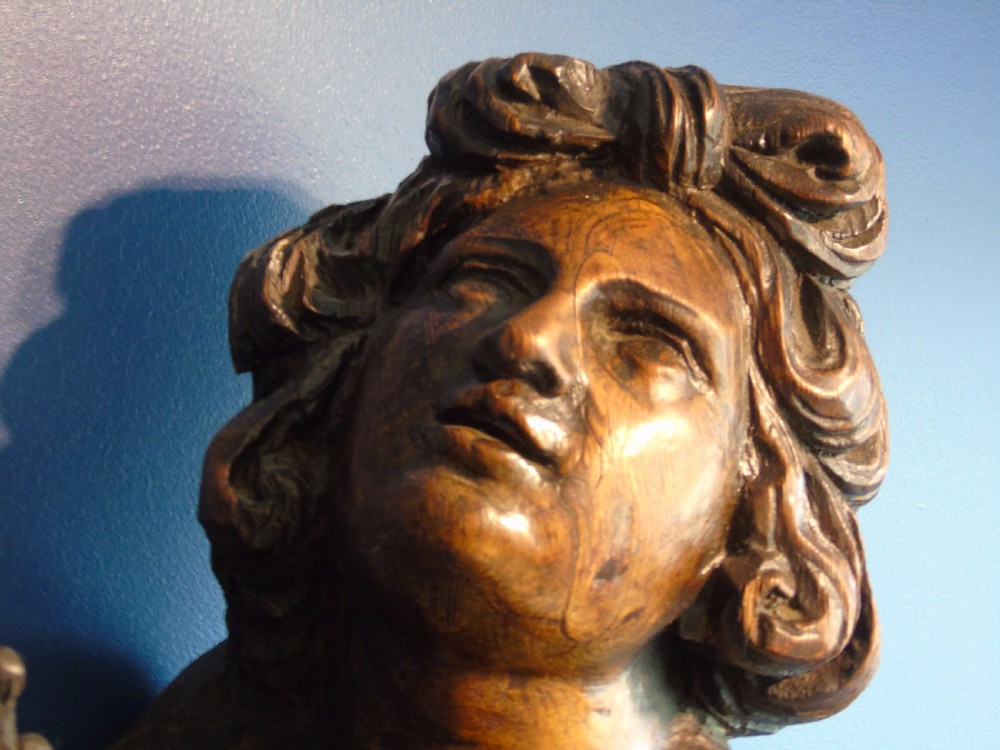 A magnificent pair of Baroque opera figures View XVI