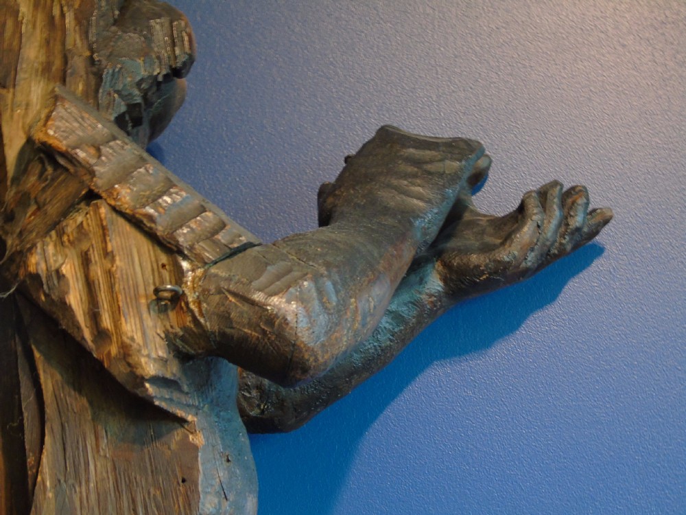 A magnificent pair of Baroque opera figures View XXV