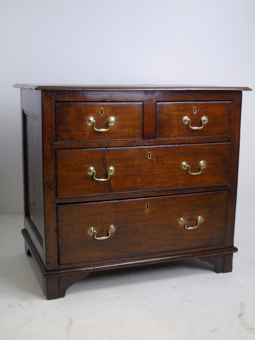 Early 18th century chest of drawers