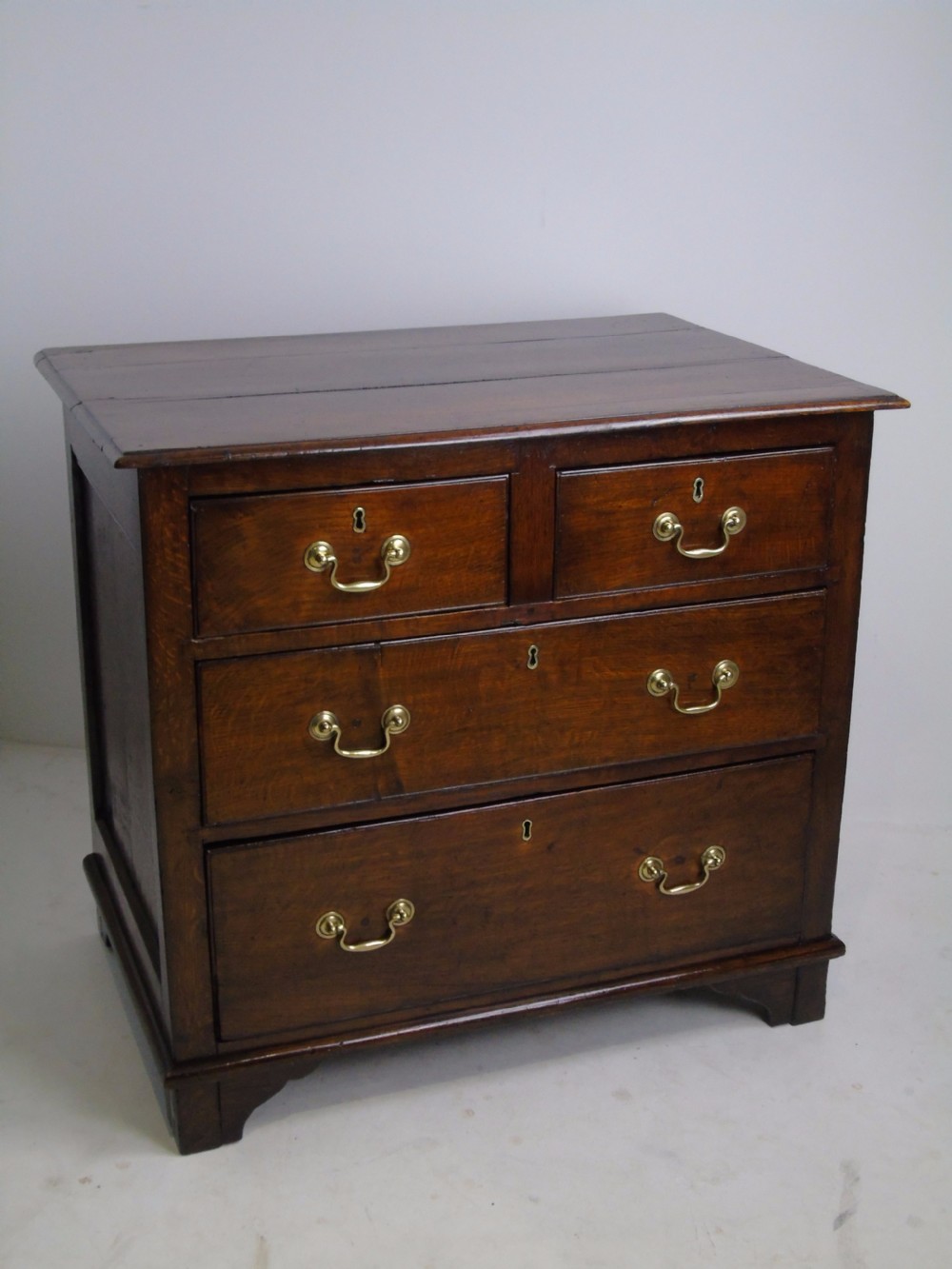 Early 18th century chest of drawers View III