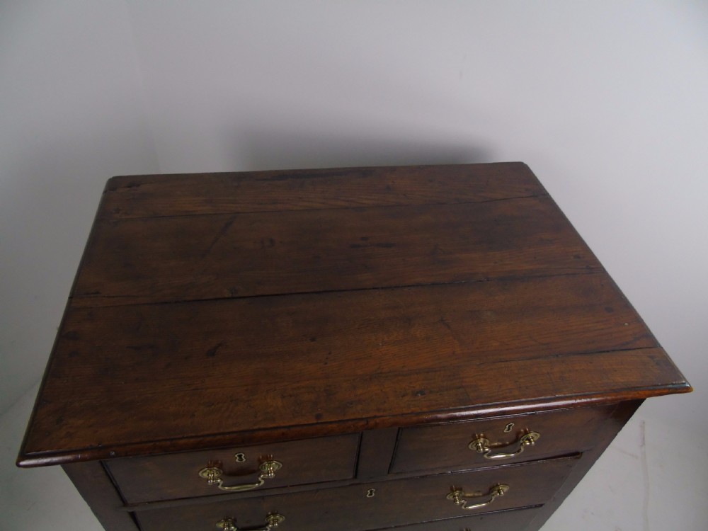 Early 18th century chest of drawers View V