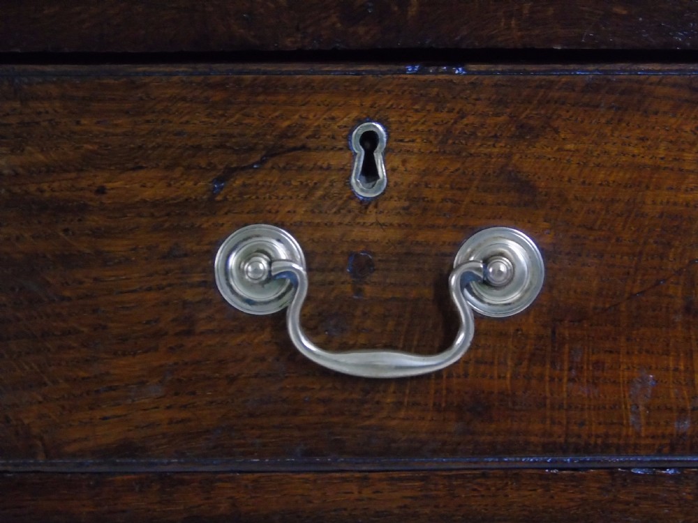 Early 18th century chest of drawers View VI