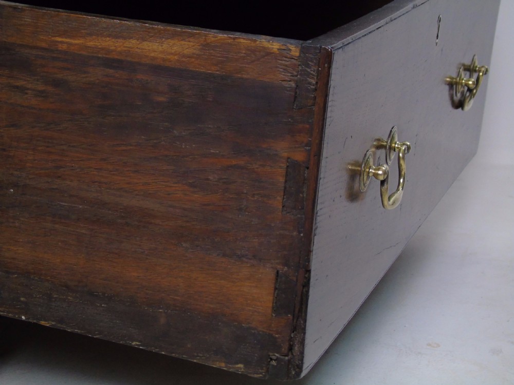 Early 18th century chest of drawers View XIV