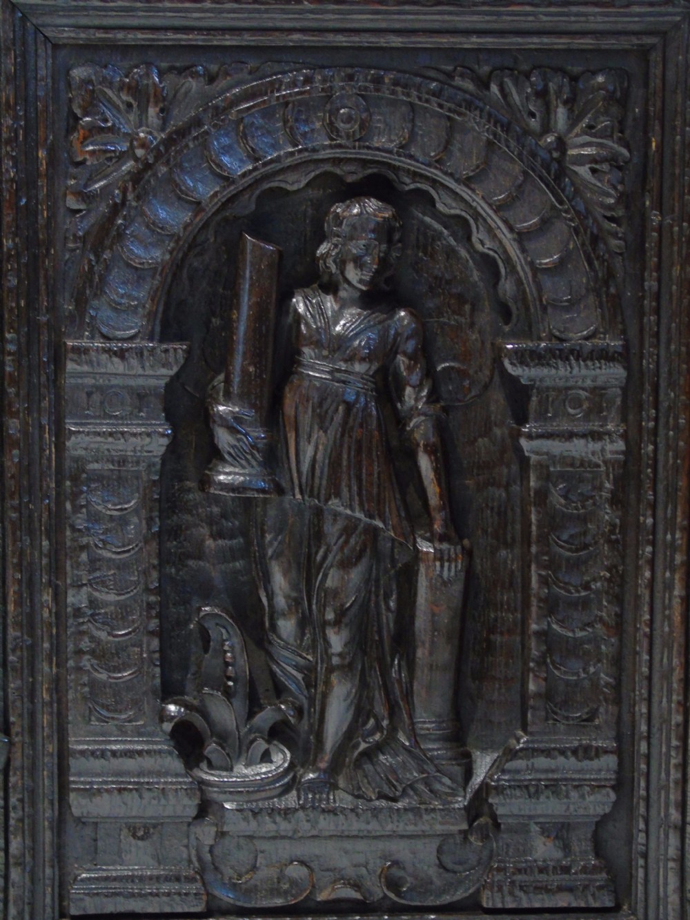 Large 19th Century Flemish cupboard View X
