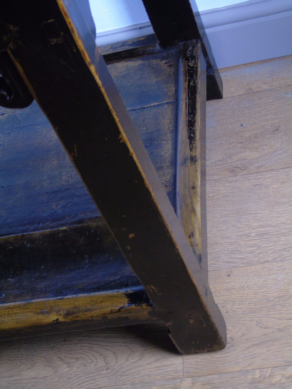 19th century Chinese side table View XIII