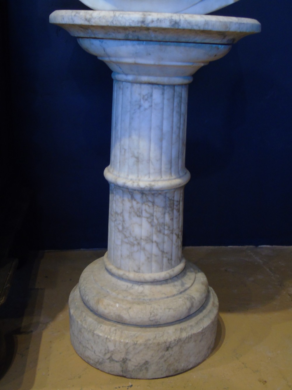 A fine 19th C marble bust of a gentleman View V