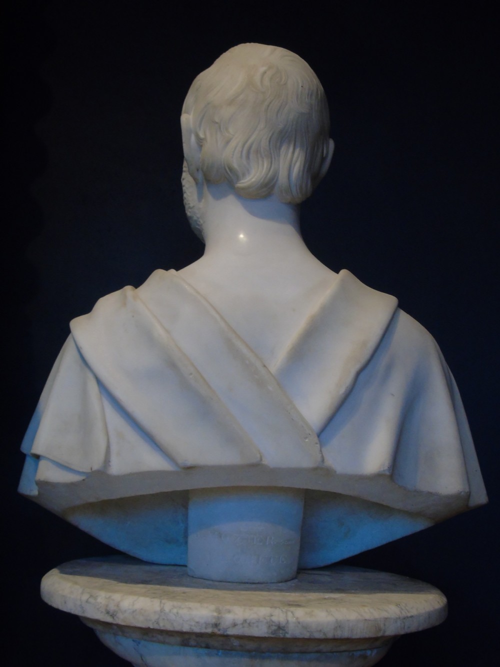 A fine 19th C marble bust of a gentleman View VI