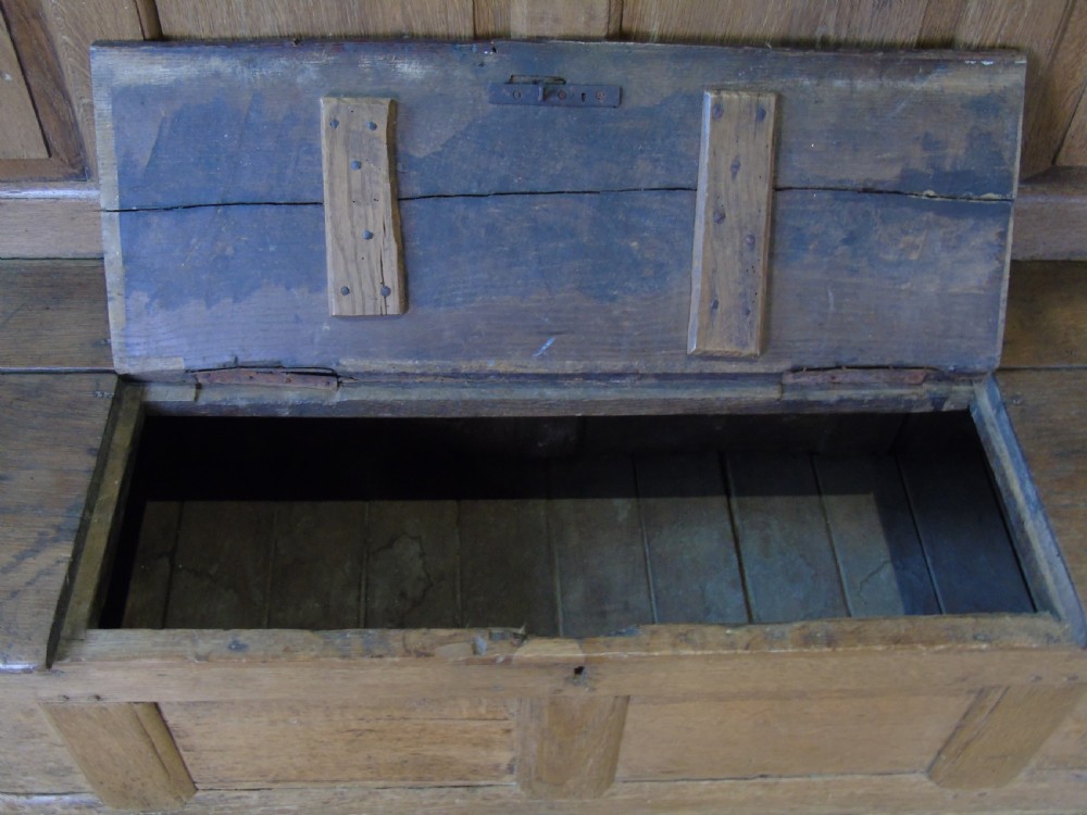 Early 18th Century estate made box settle View III