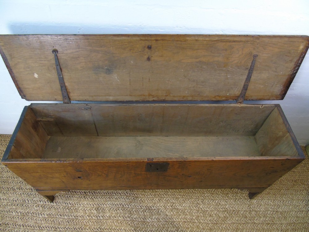 17th Century and later Elm Coffer View V