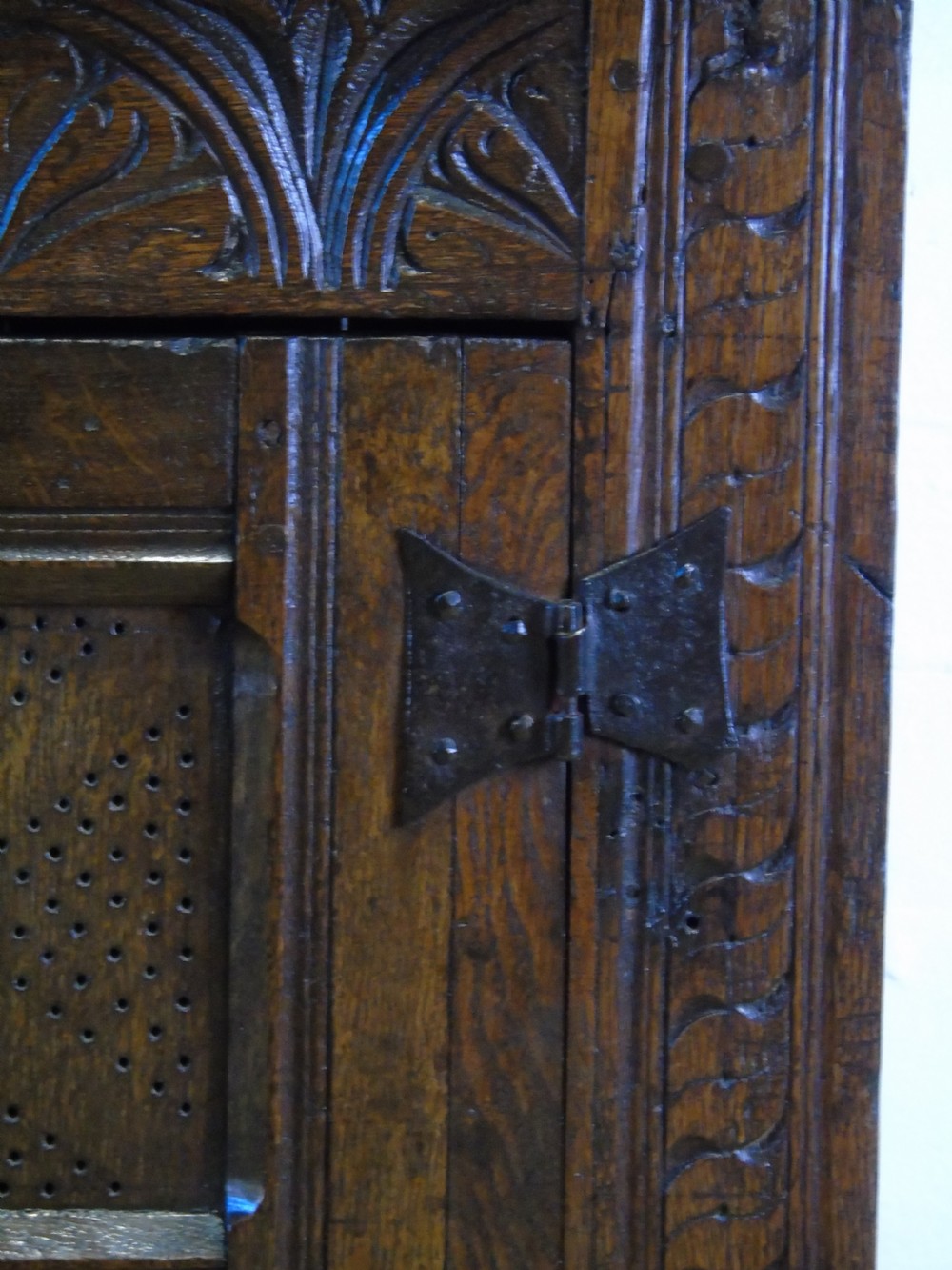 17th Century oak Mural cupboard View IV
