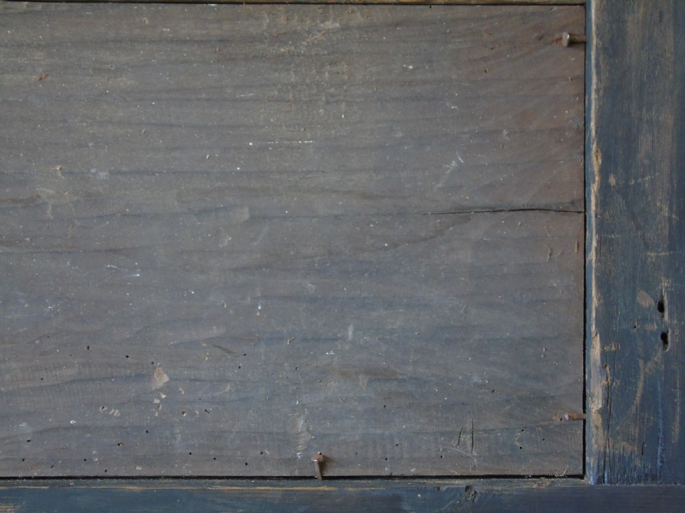 A fine late 17th-early 18th Century ripple molded mirror View X