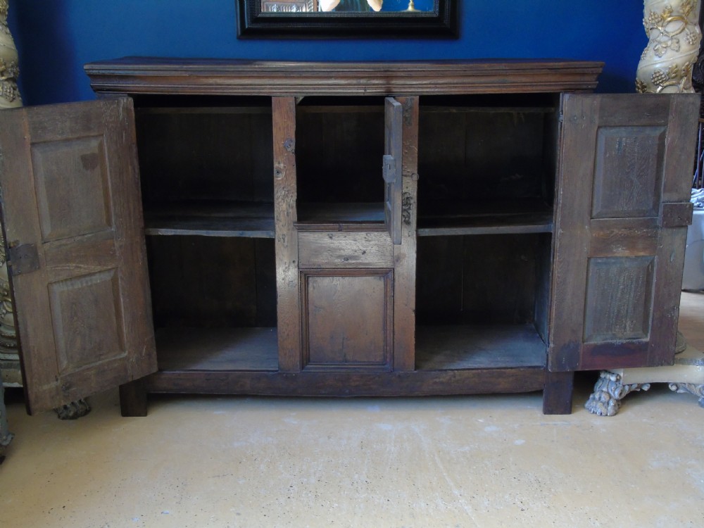 A fabulous late 16th Century Flemish cupboard View IX
