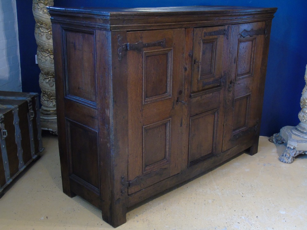 A fabulous late 16th Century Flemish cupboard View XXVIII