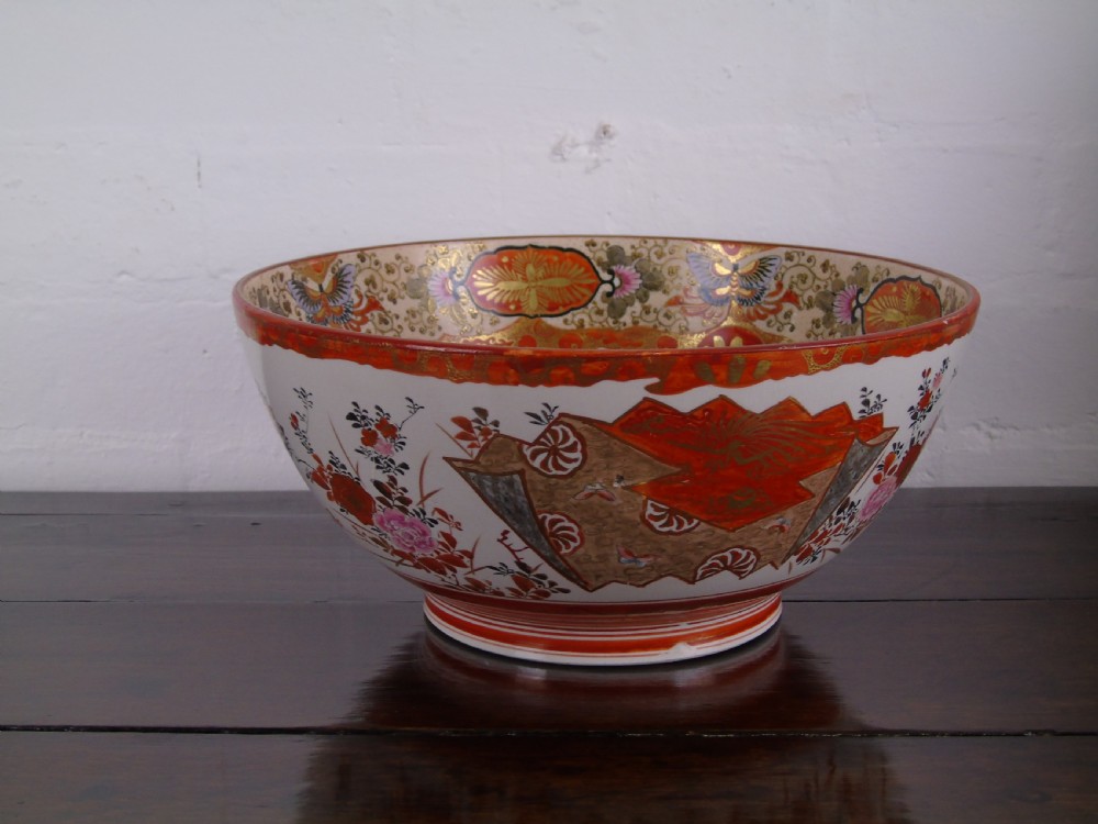 A pair 19th century Japanese Meiji vases with similar bowl View XIV