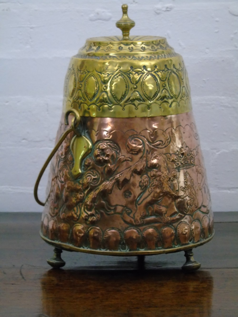 A fine early 18th century Dutch repouse ash pot View III