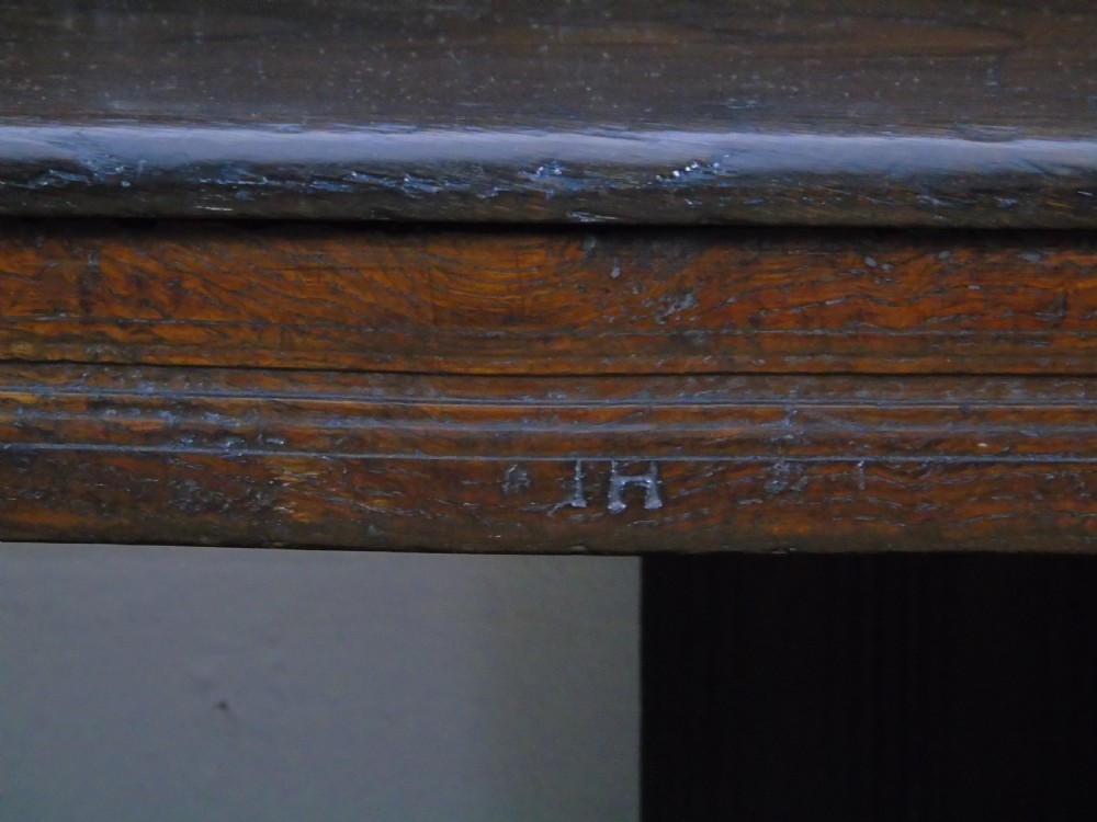 A rare and unusual early 17th Century settle.  View X