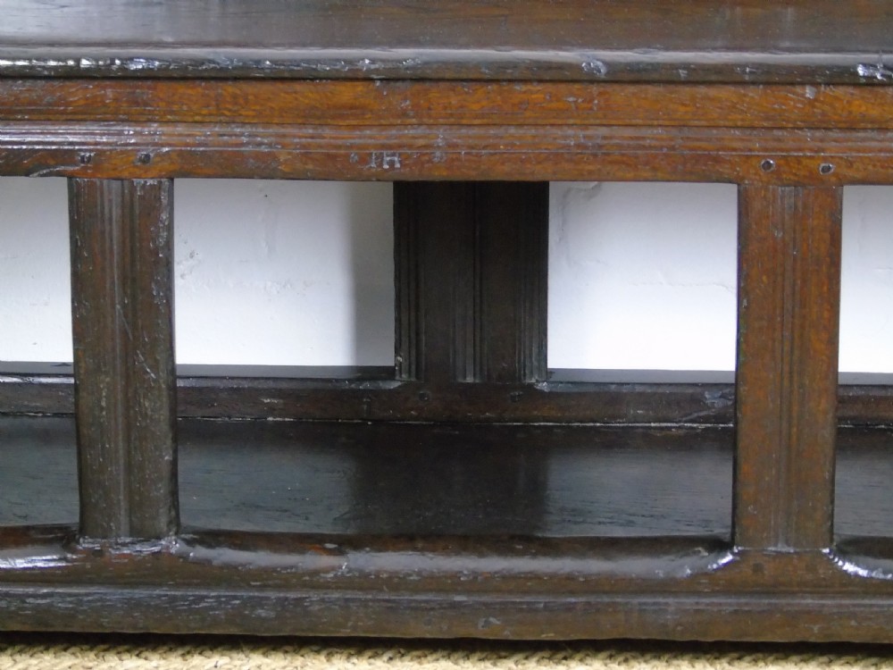 A rare and unusual early 17th Century settle.  View XIII