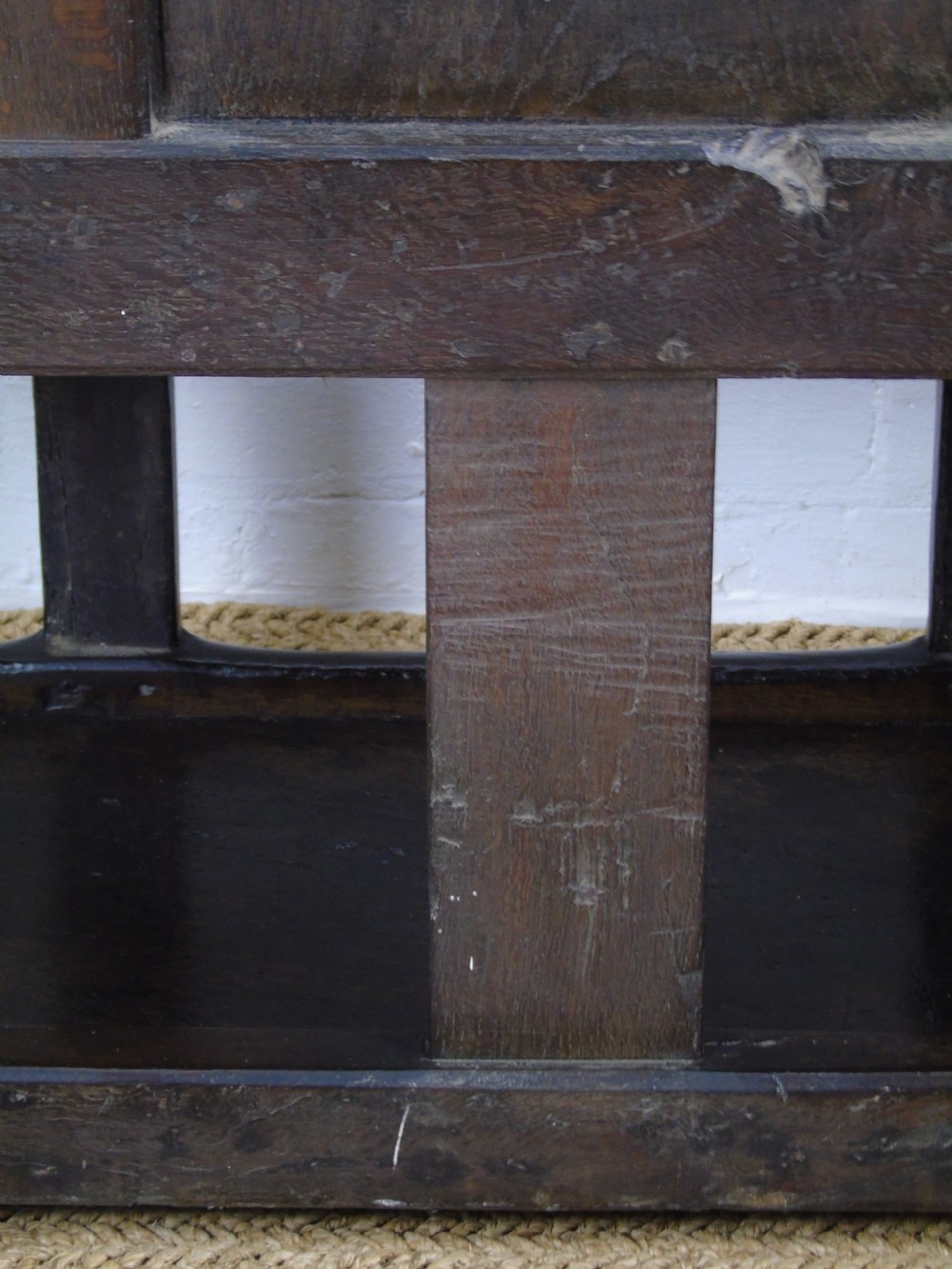 A rare and unusual early 17th Century settle.  View XXVII