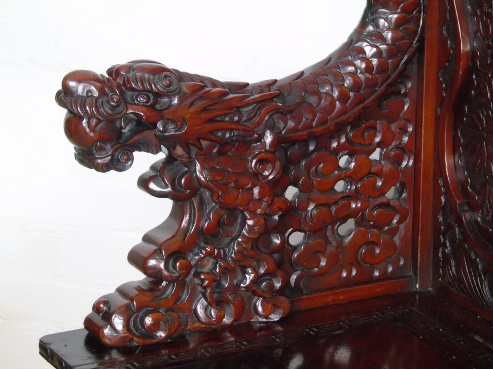 A Superb quality Japanese export box settle  View XVI