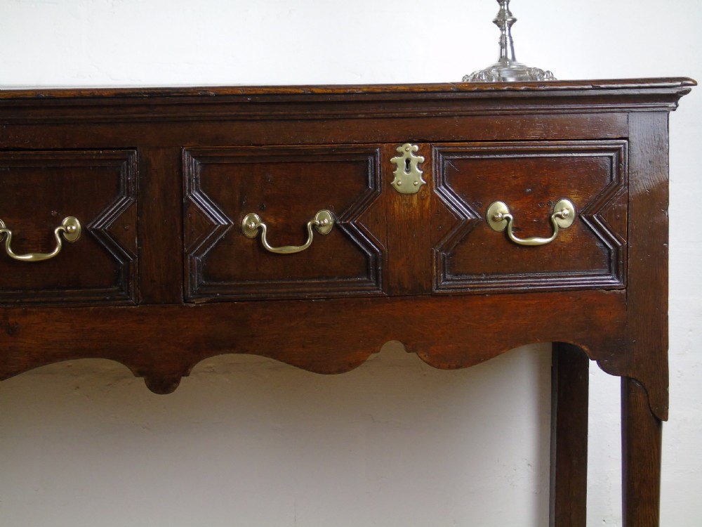 A fine 18th century Dresser base View IV