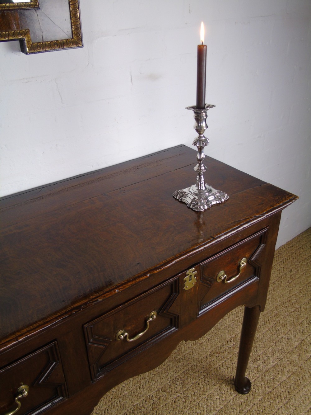A fine 18th century Dresser base View VII