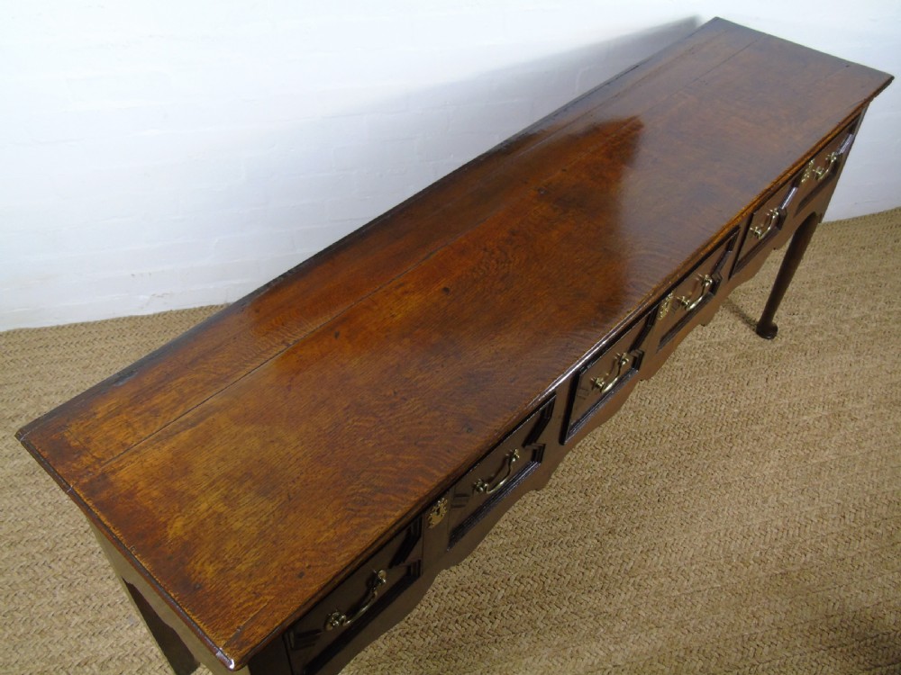 A fine 18th century Dresser base View VIII