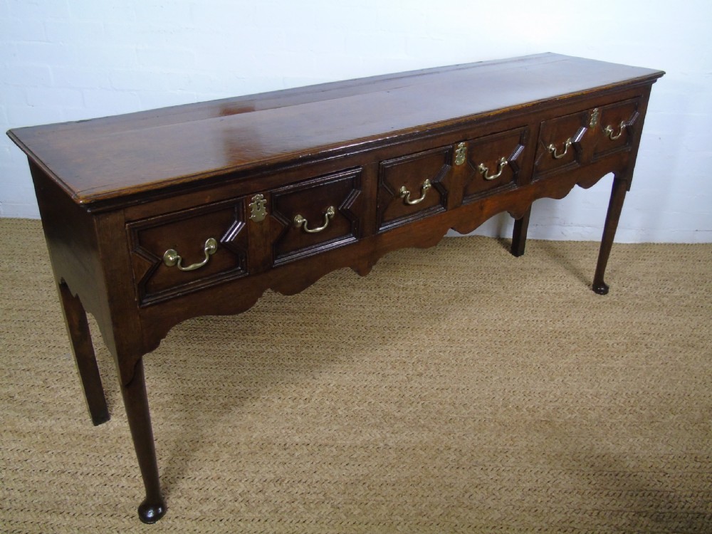 A fine 18th century Dresser base View IX