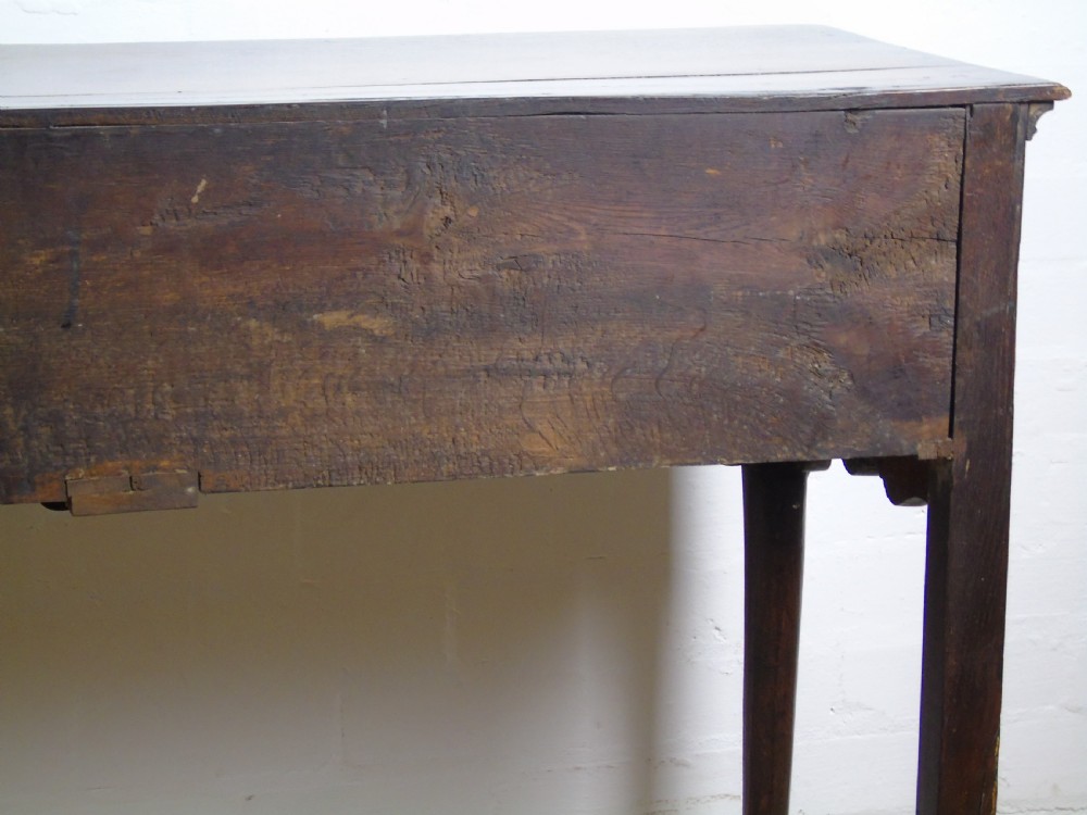 A fine 18th century Dresser base View XIII