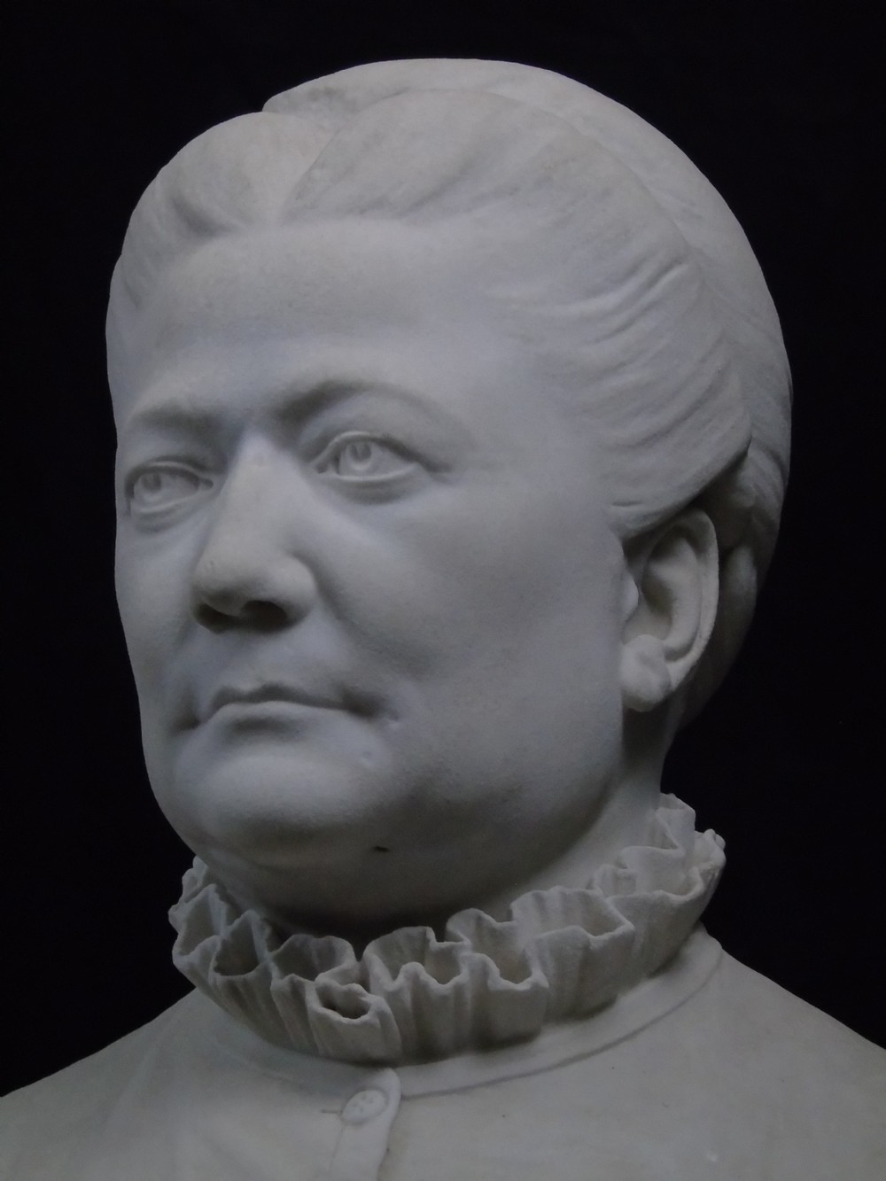 A quality 19th century marble bust View VII