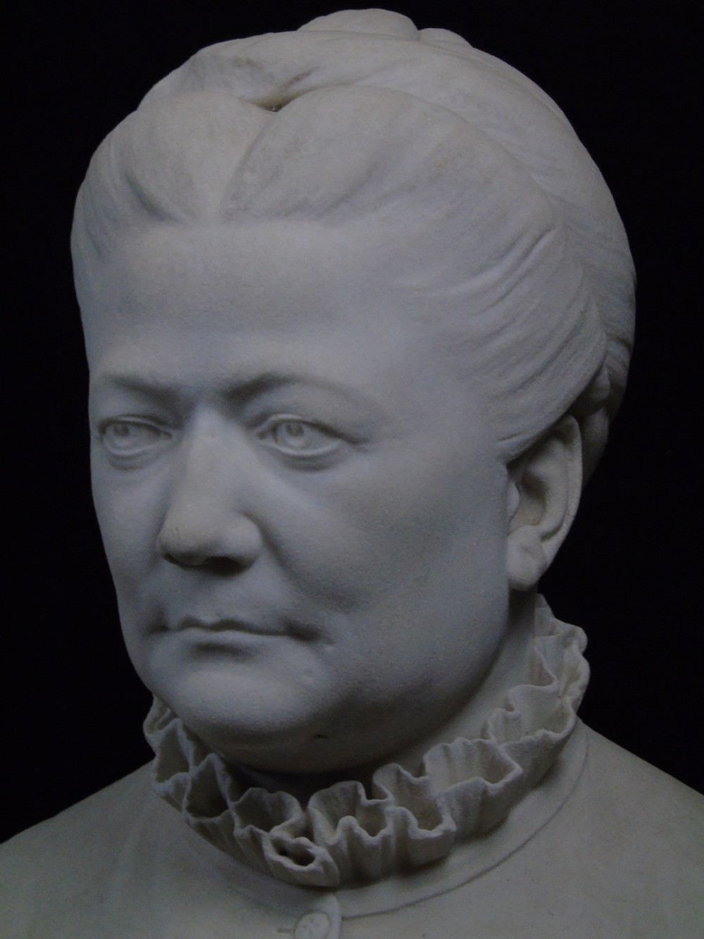 A quality 19th century marble bust View VIII