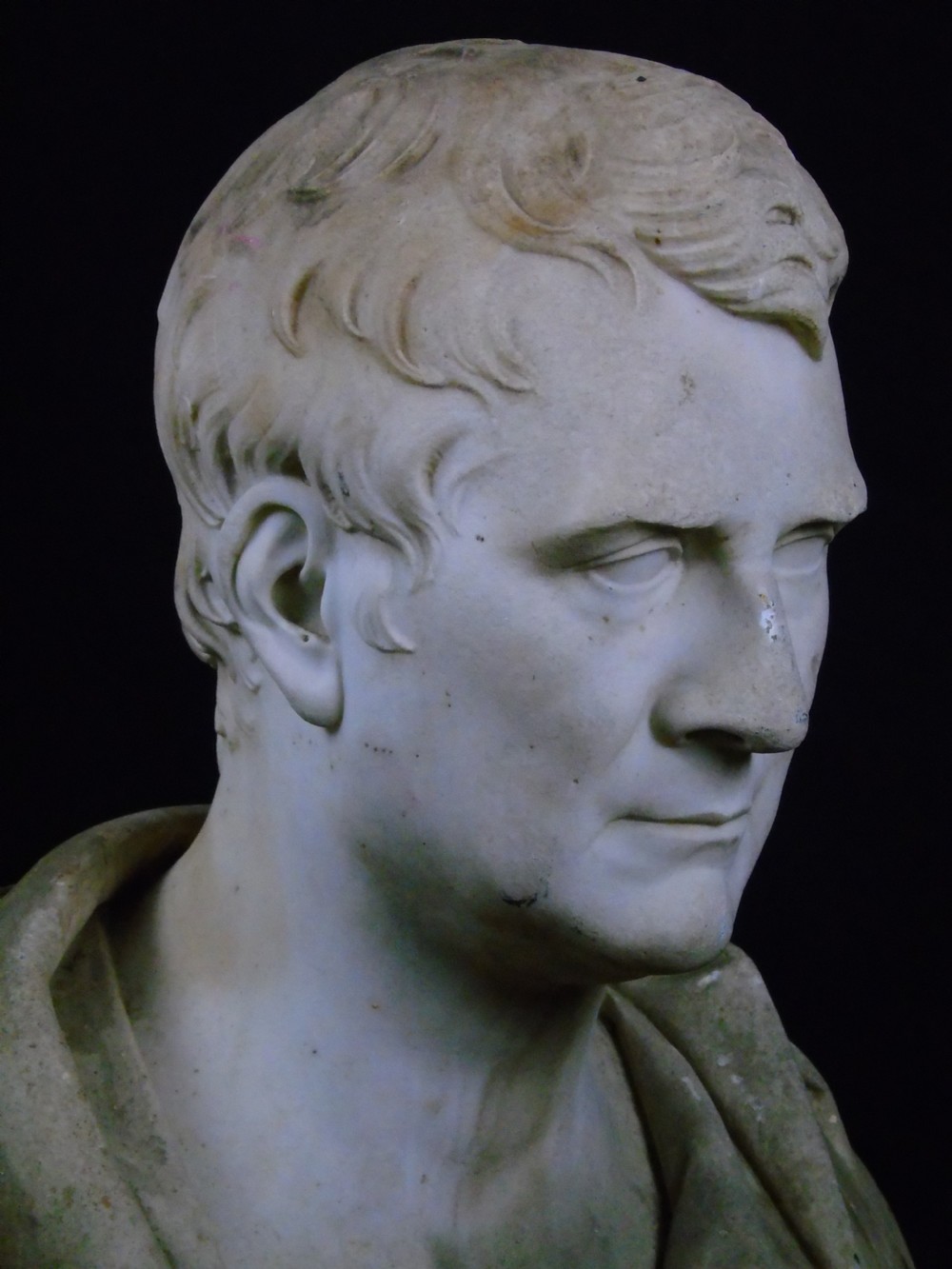 A fine and very large 19thC marble bust  View VI