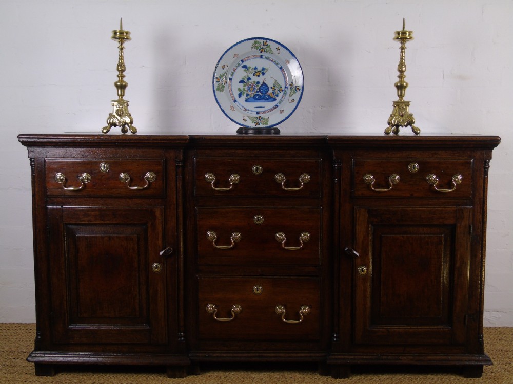 A fine 18th century dresser base View VIII