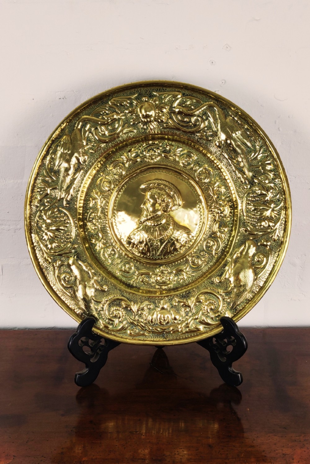 A superb  17th century charger