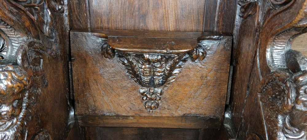 An exceptionally rare 17thC church pew with Misericords - Royal provenance  View XIV
