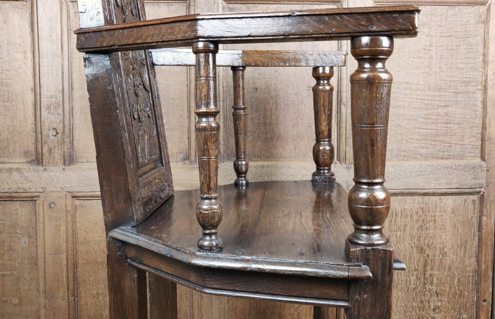 A rare late 16thC Caqueteuse chair  View XVIII