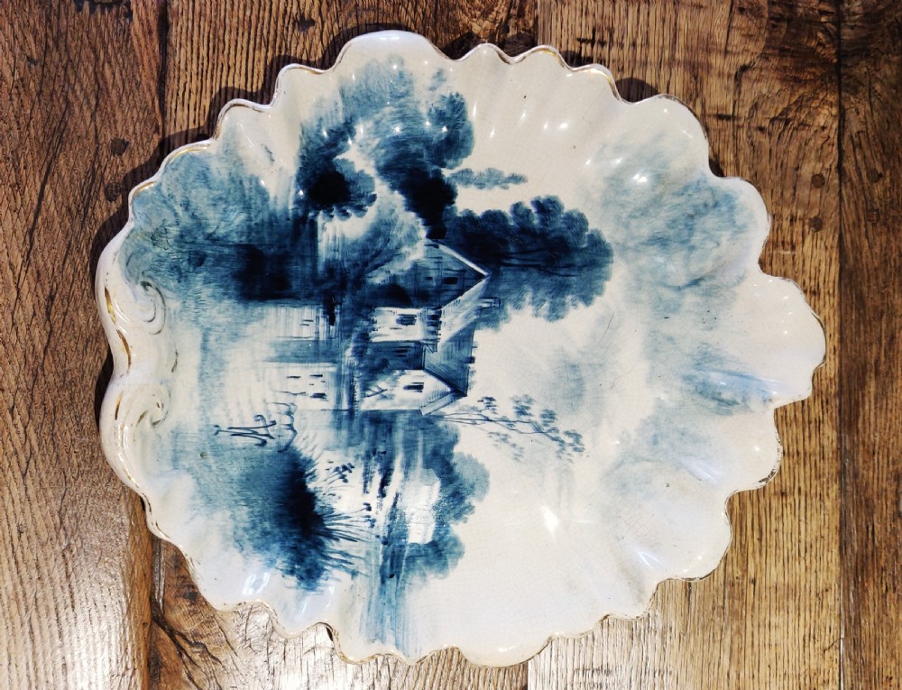 A pair of decorative blue and white plates View IV