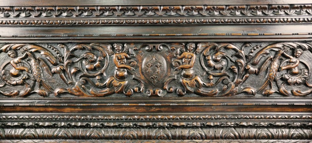 A fine 17th century walnut Cassapanca. View V