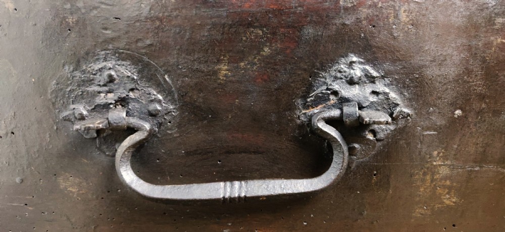 A fine 17th century walnut Cassapanca. View IX