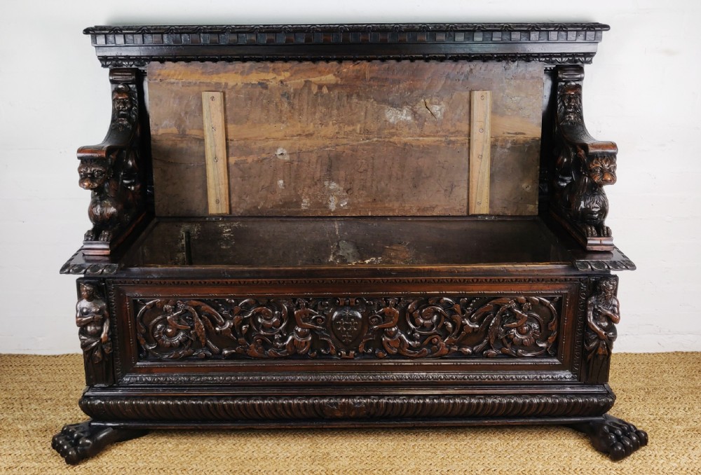A fine 17th century walnut Cassapanca. View X