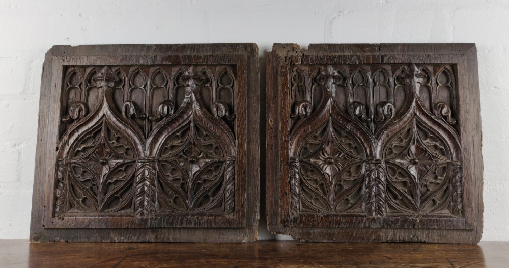 A pair of 16th century gothic oak panels. View VI