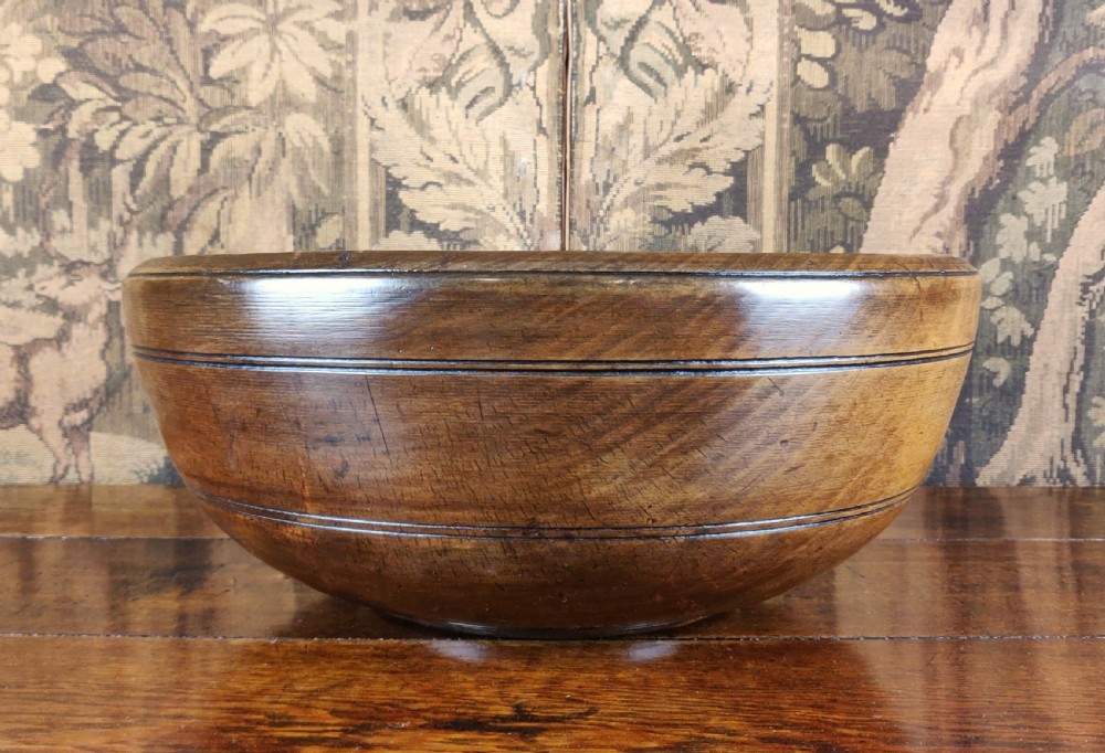 A fine early 19th century turned bowl.  View II