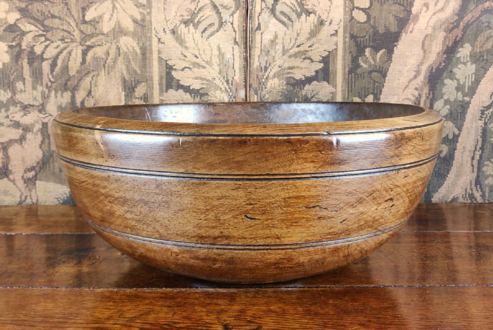 A fine early 19th century turned bowl.  View V