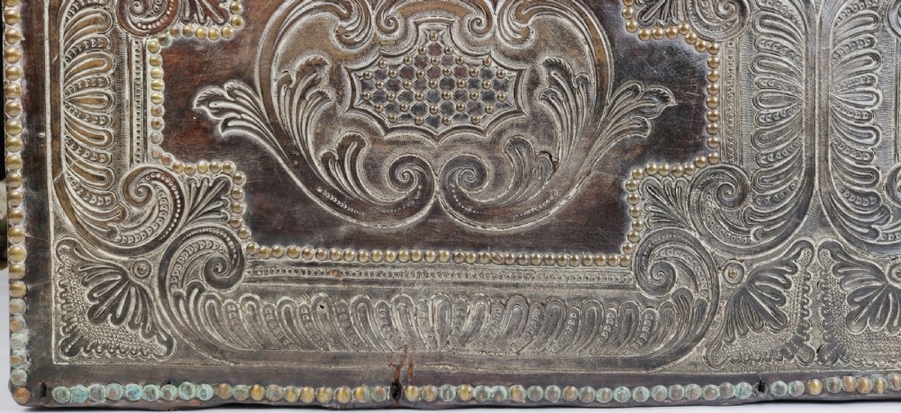 A late 17th - early 18th century travelling trunk  View XI