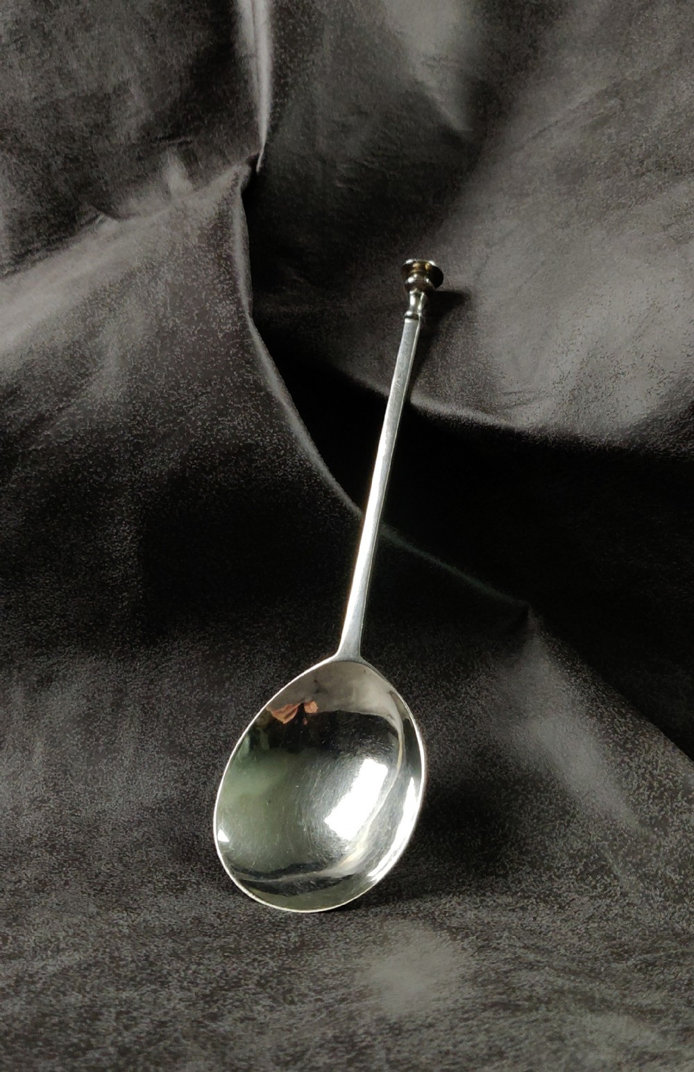 An 18th century Silver Seal-top spoon. 