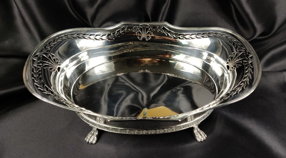 A large Edwardian silver centre piece. View VI