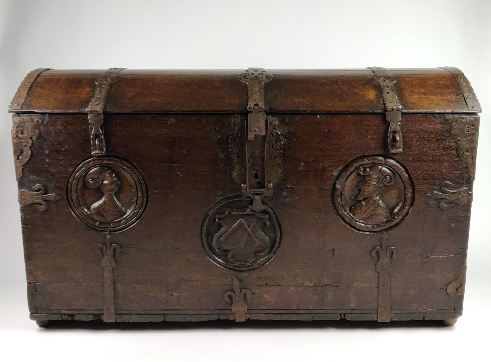 A 16th century Romayne marriage chest.  View III