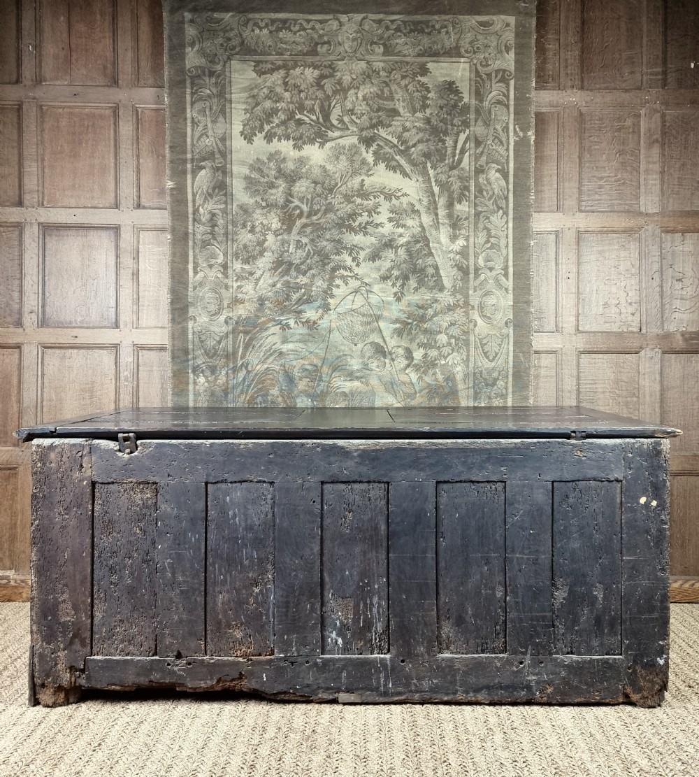 A large early 16th century linenfold coffer.  View XVI