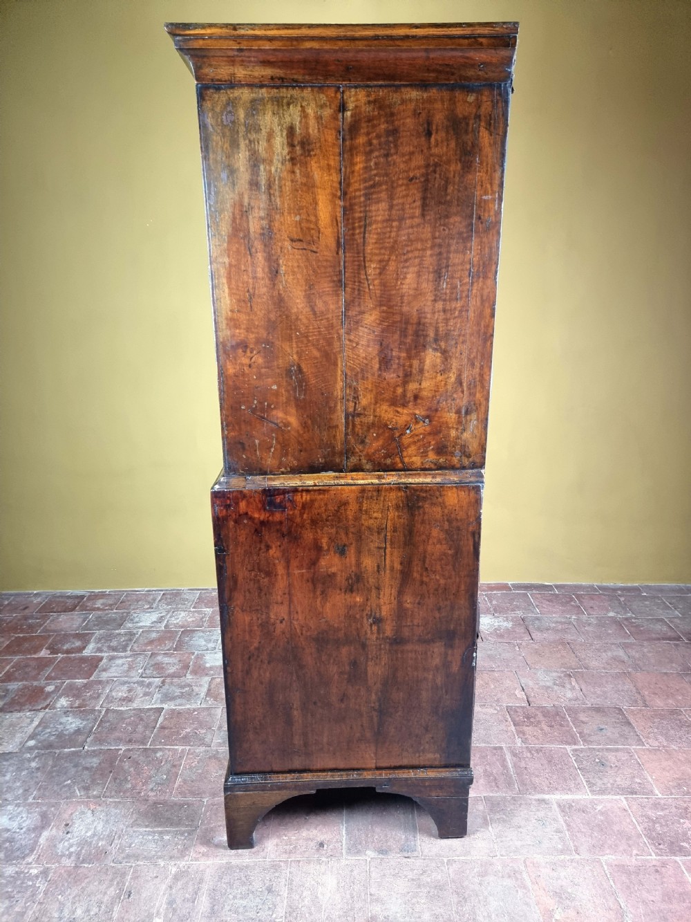 A rare George 1st Seaweed marquetry chest on chest. View X