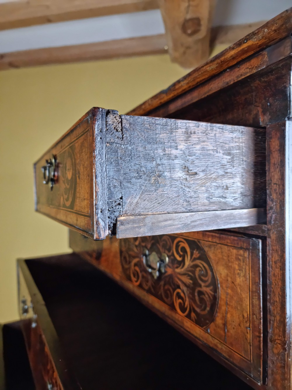 A rare George 1st Seaweed marquetry chest on chest. View XV